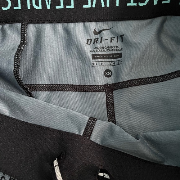 Nike Print Dri-Fit Leggings - Picture 5 of 5